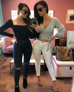 Natalie Eva Marie feet photo thumbnail
