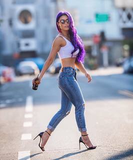 Natalie Eva Marie feet photo thumbnail