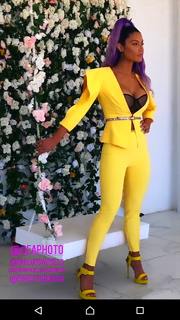 Natalie Eva Marie feet photo thumbnail