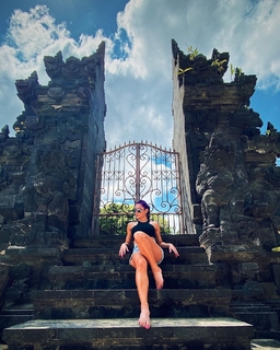 Natalie Eva Marie feet photo thumbnail