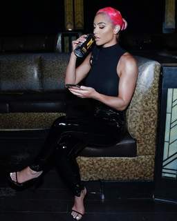 Natalie Eva Marie feet photo thumbnail
