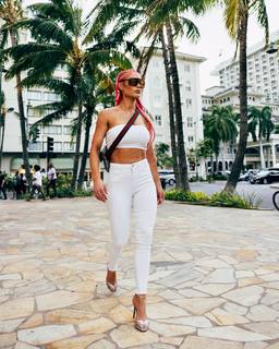 Natalie Eva Marie feet photo thumbnail