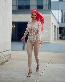 Natalie Eva Marie feet photo thumbnail