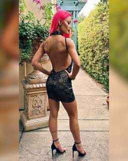 Natalie Eva Marie feet photo thumbnail