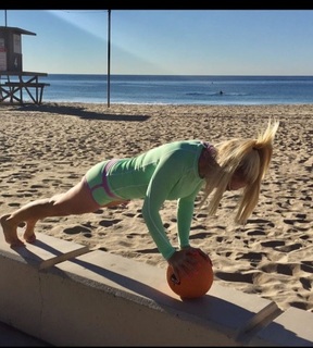 Natalie Gulbis feet photo 5