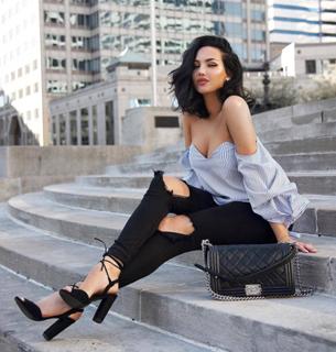Natalie Halcro feet photo 12