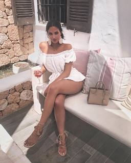 Natalie Halcro feet photo 17