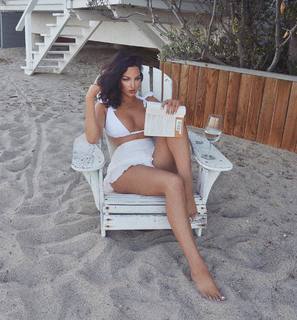 Natalie Halcro feet photo 14