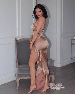 Natalie Halcro feet photo 9