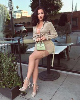 Natalie Halcro feet photo 12