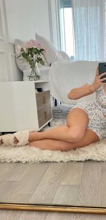 Natalie Halcro feet photo 7
