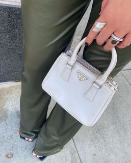 Natalie Halcro feet photo 4