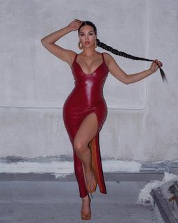 Natalie Halcro feet photo 2