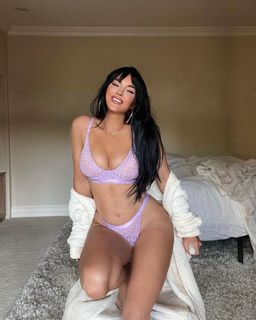 Natalie Halcro feet photo 13
