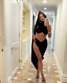 Natalie Halcro feet photo 3