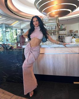 Natalie Halcro feet photo 9