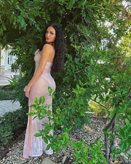 Natalie Halcro feet photo 6