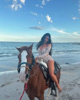 Natalie Halcro feet photo 12