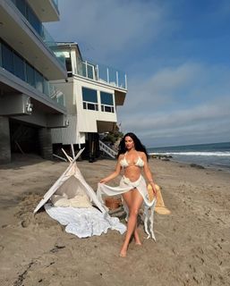 Natalie Halcro feet photo 8