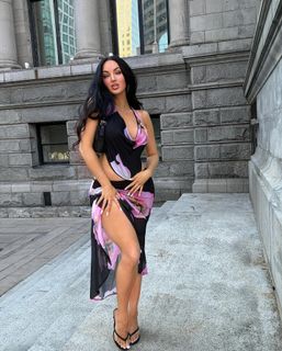 Natalie Halcro feet photo 3