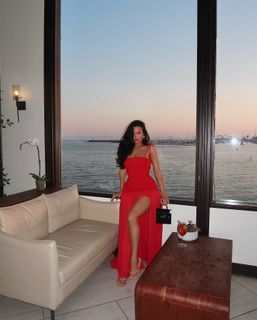 Natalie Halcro feet photo 10