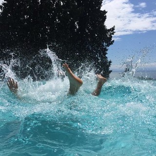 Natalie Hall feet photo 7