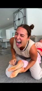 Natalie Hanby feet photo 15