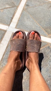 Natalie Horler feet photo thumbnail