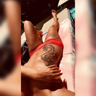 Natalie Horler feet photo thumbnail