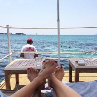 Natalie Imbruglia feet photo thumbnail