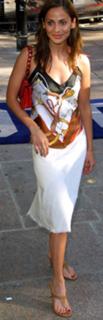 Natalie Imbruglia feet photo thumbnail