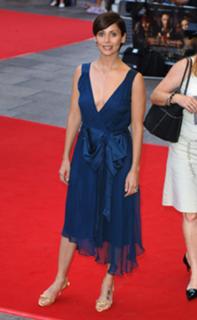 Natalie Imbruglia feet photo thumbnail