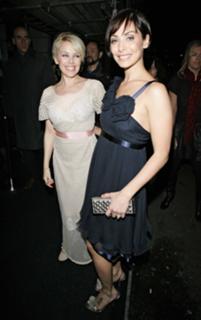 Natalie Imbruglia feet photo thumbnail