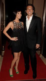 Natalie Imbruglia feet photo thumbnail