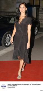 Natalie Imbruglia feet photo thumbnail