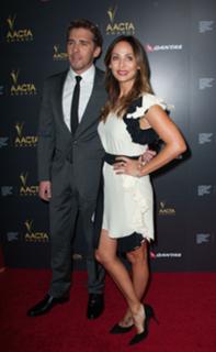 Natalie Imbruglia feet photo thumbnail