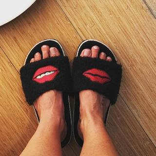 Natalie Maines feet photo 7