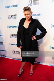 Natalie Maines feet photo 4