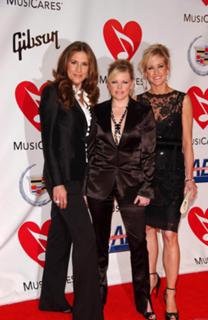 Natalie Maines feet photo 12