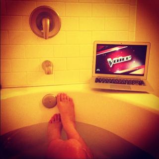 Natalie Martinez feet photo thumbnail