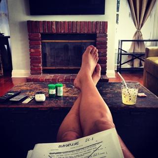 Natalie Martinez feet photo thumbnail