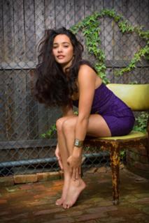 Natalie Martinez feet photo thumbnail