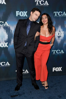 Natalie Martinez feet photo thumbnail