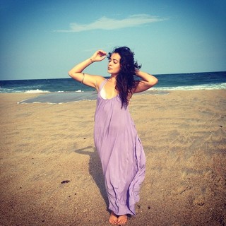 Natalie Martinez feet photo thumbnail