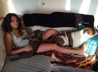 Natalie Martinez feet photo thumbnail