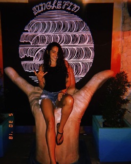 Natalie Martinez feet photo thumbnail