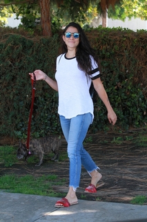 Natalie Martinez feet photo thumbnail