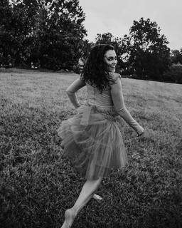 Natalie Martinez feet photo thumbnail