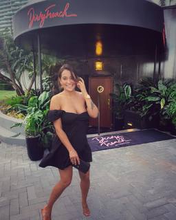 Natalie Martinez feet photo thumbnail
