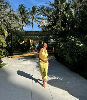 Natalie Martinez feet photo thumbnail